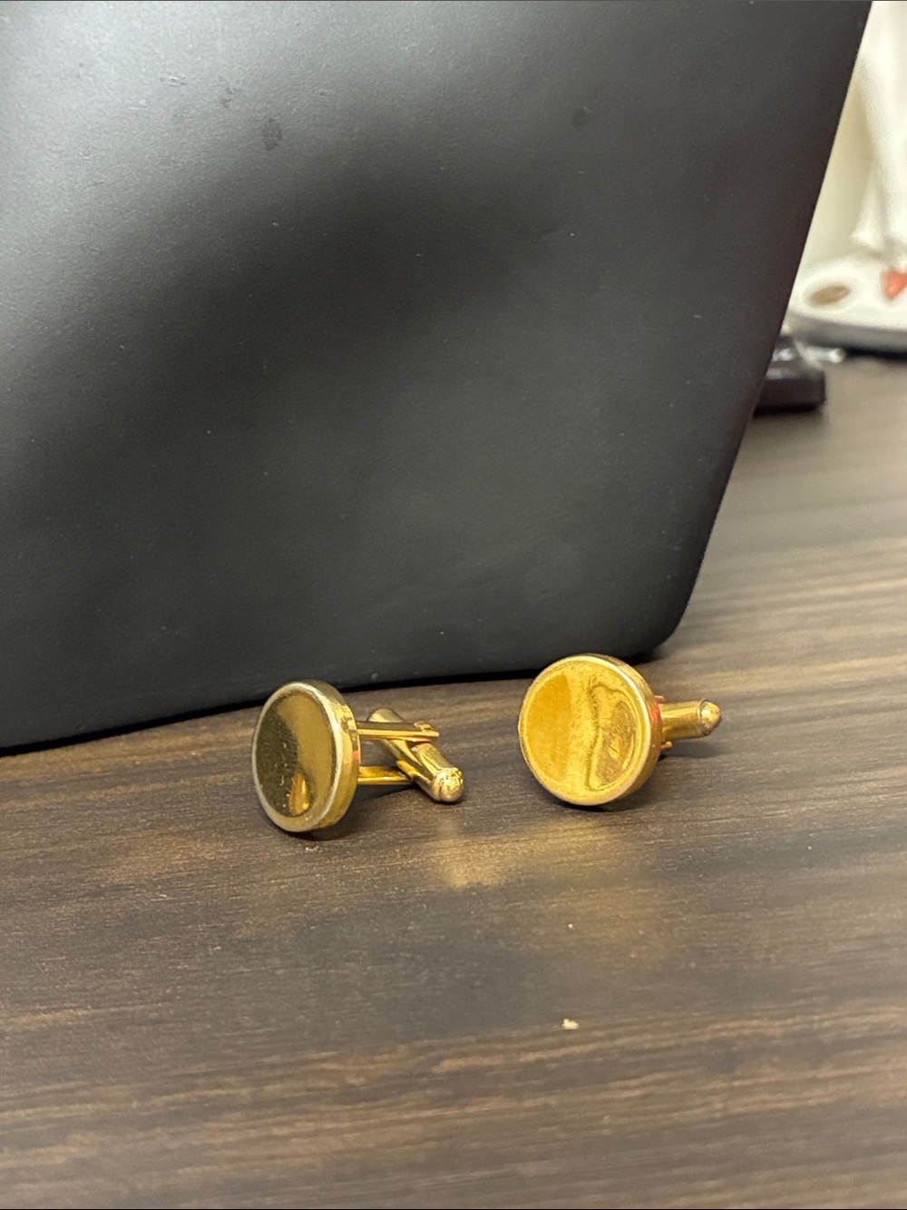 Mid-Century Modern Gold Round Cufflinks for Men – Classic Minimal Design